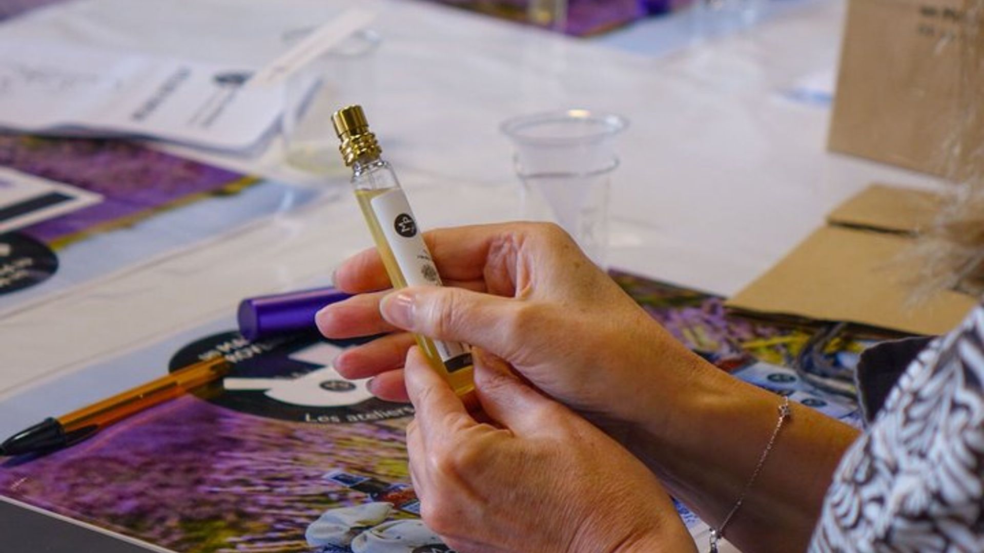 Atelier Création de Parfums personnalisés entre Nîmes et Arles