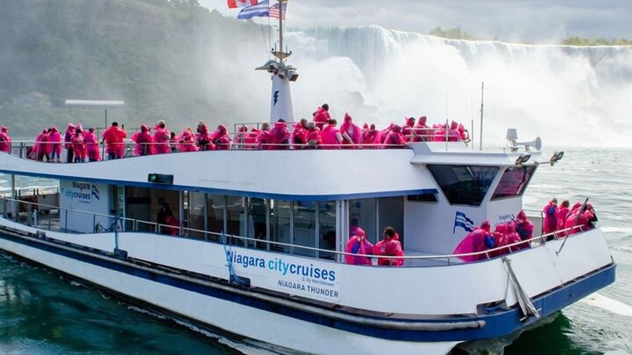 Niagara Falls Walking Tour With Boat Cruise