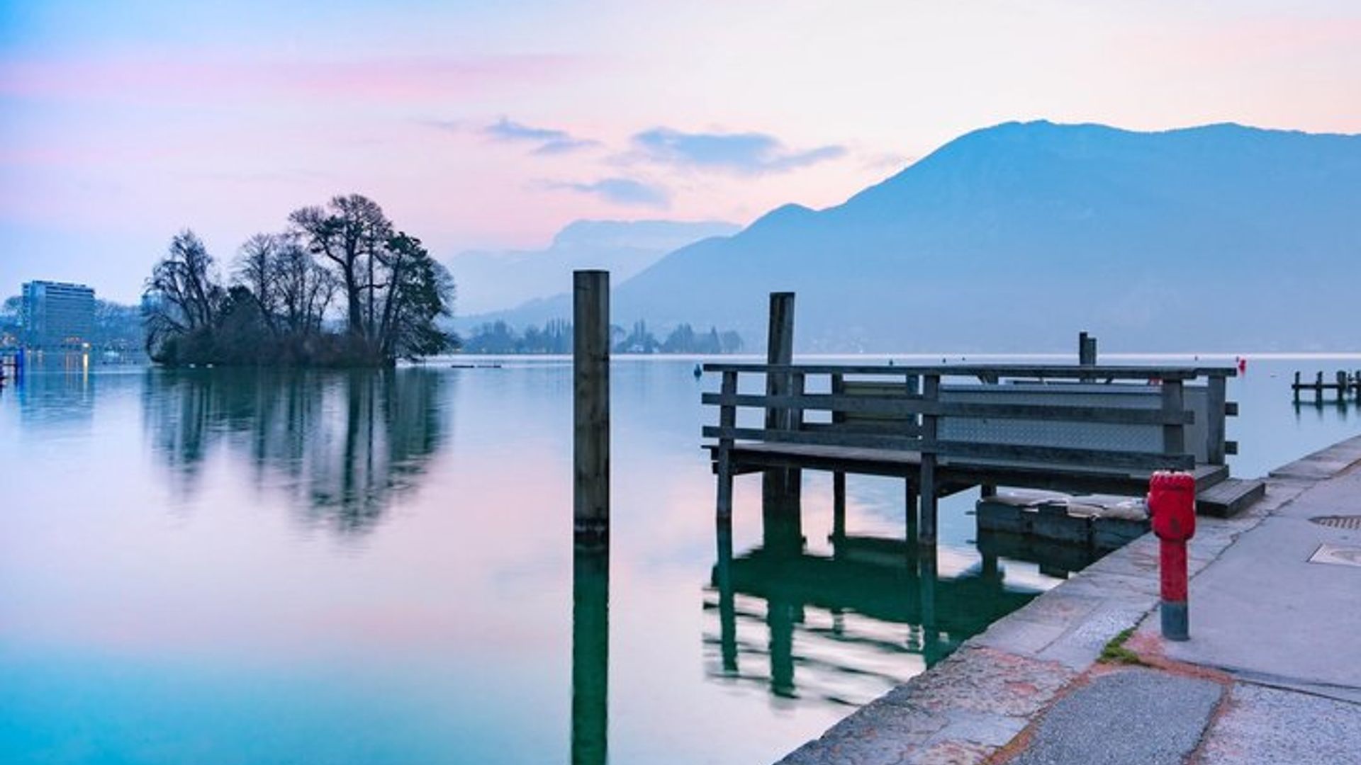 Transfert privé et croisière panoramique d'une heure sur le lac d'Annecy