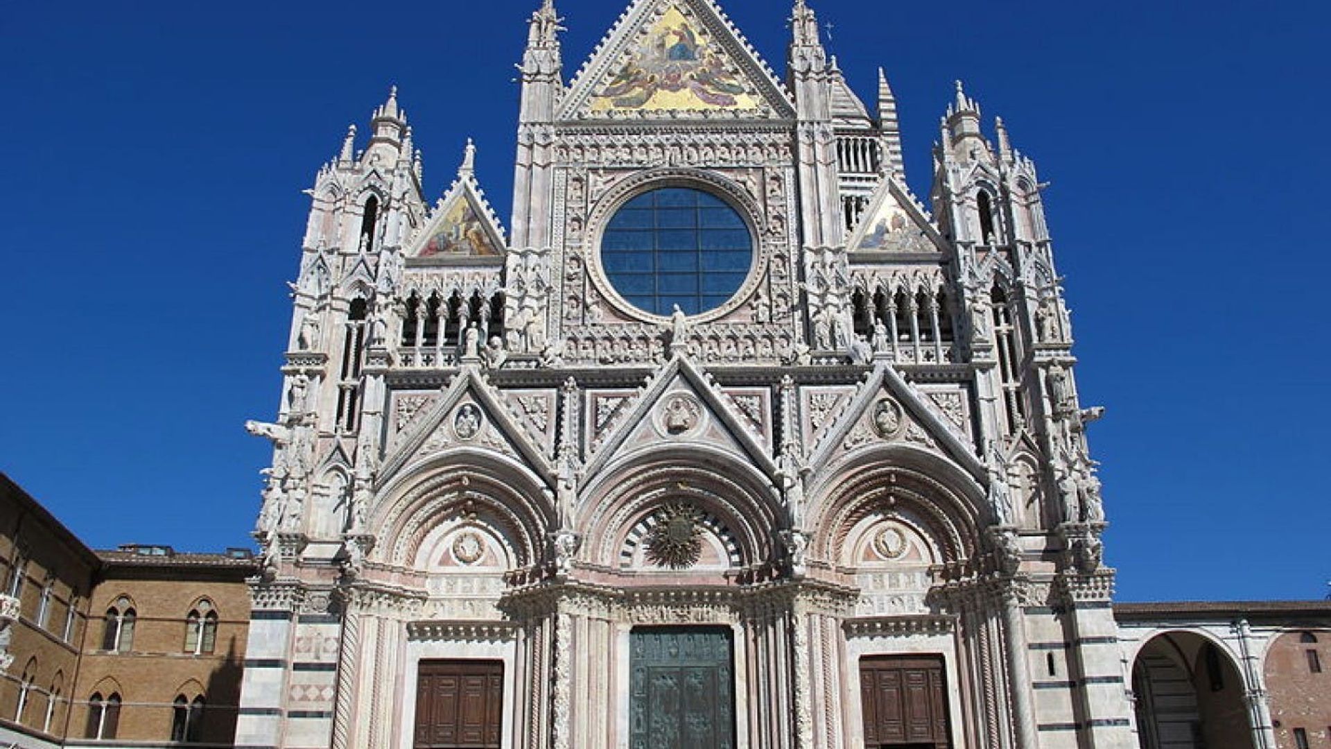 Opa Si Pass: access to Siena Cathedral complex