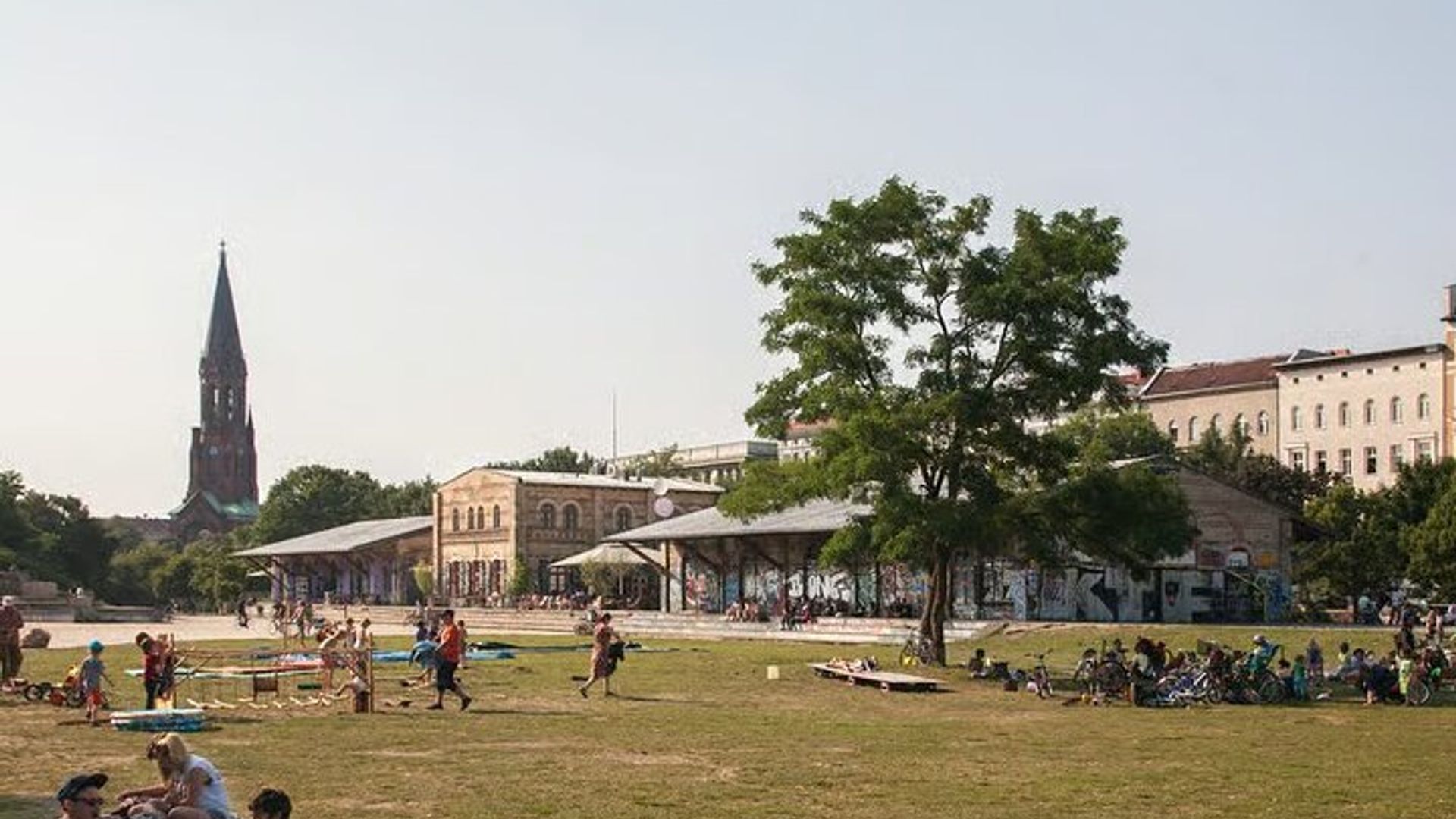Berlin's Kreuzberg: Small-Group Culture, History Walking Tour