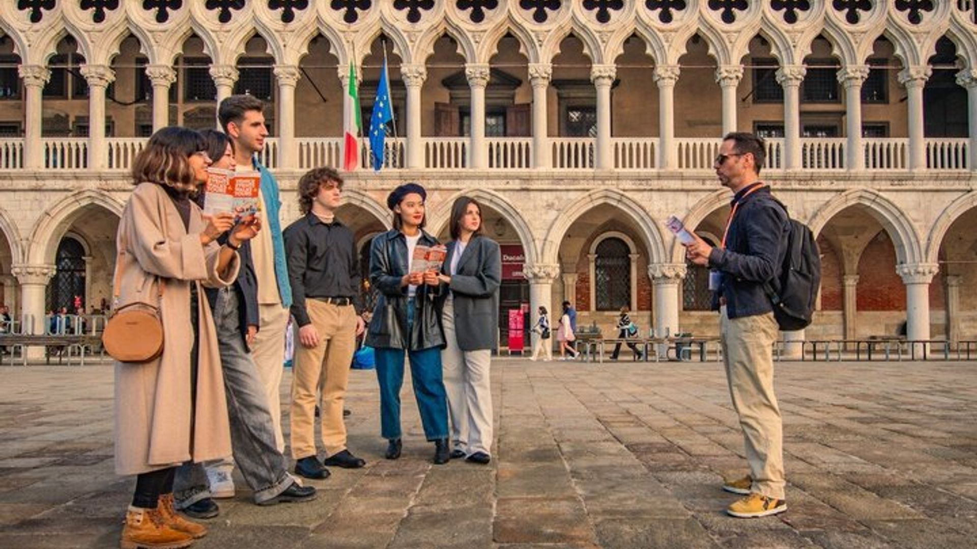 Venice St. Mark's, Doge's Palace, and Gondola Combo Tour
