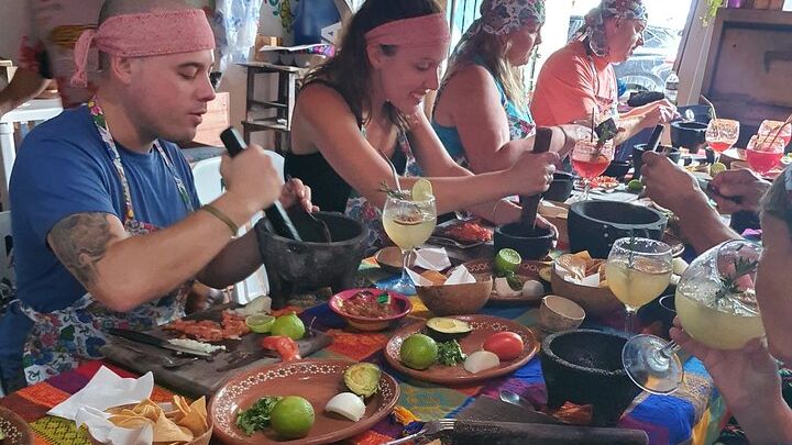 Salsa & Salsa cooking lessons + Beach day