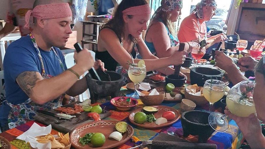 Salsa & Salsa cooking lessons + Beach day
