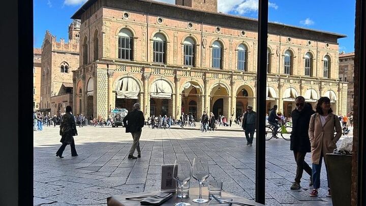 Bologna Food Tour and Enogastronomia Experience with Local Chef