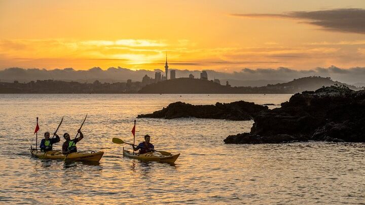 Sunset kayak tour to Rangitoto Island