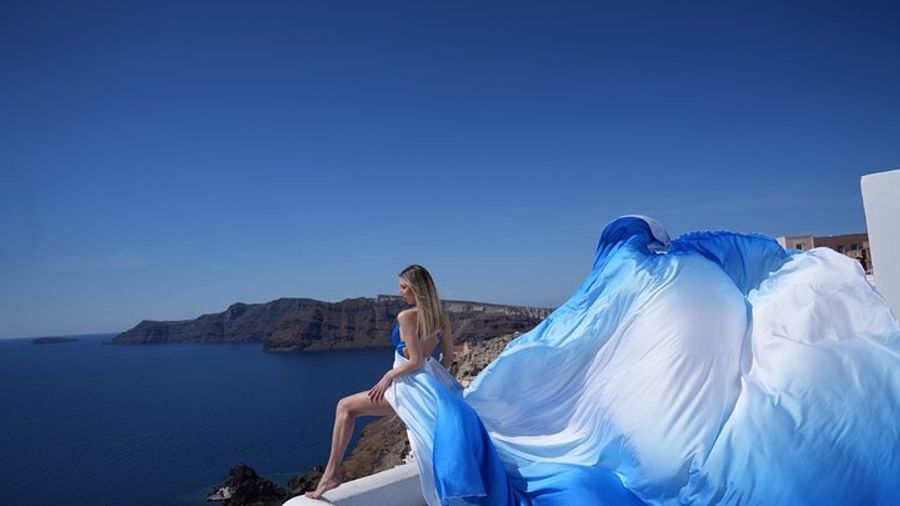 Santorini Flying Dress Photo Shoot With Transfers and Editing