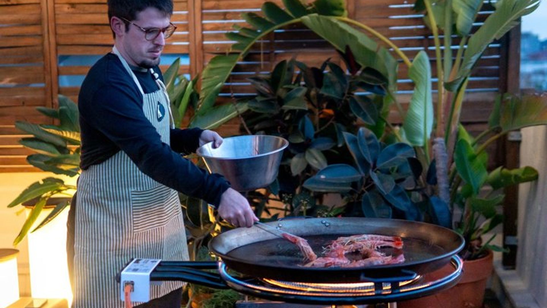 Barcelona Gaudi Walking Tour and Paella Cooking Class