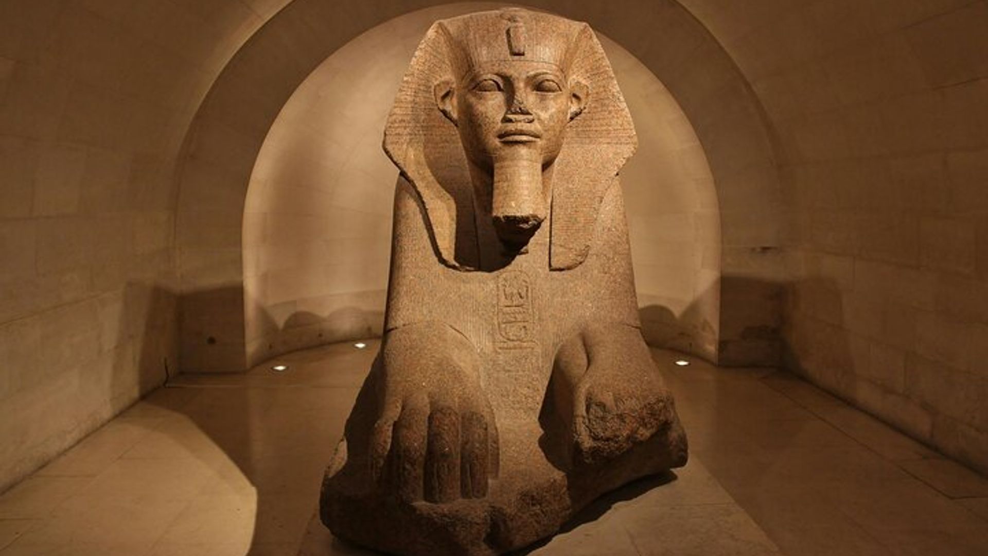 Paris Louvre Private Tour With Guide and Tickets