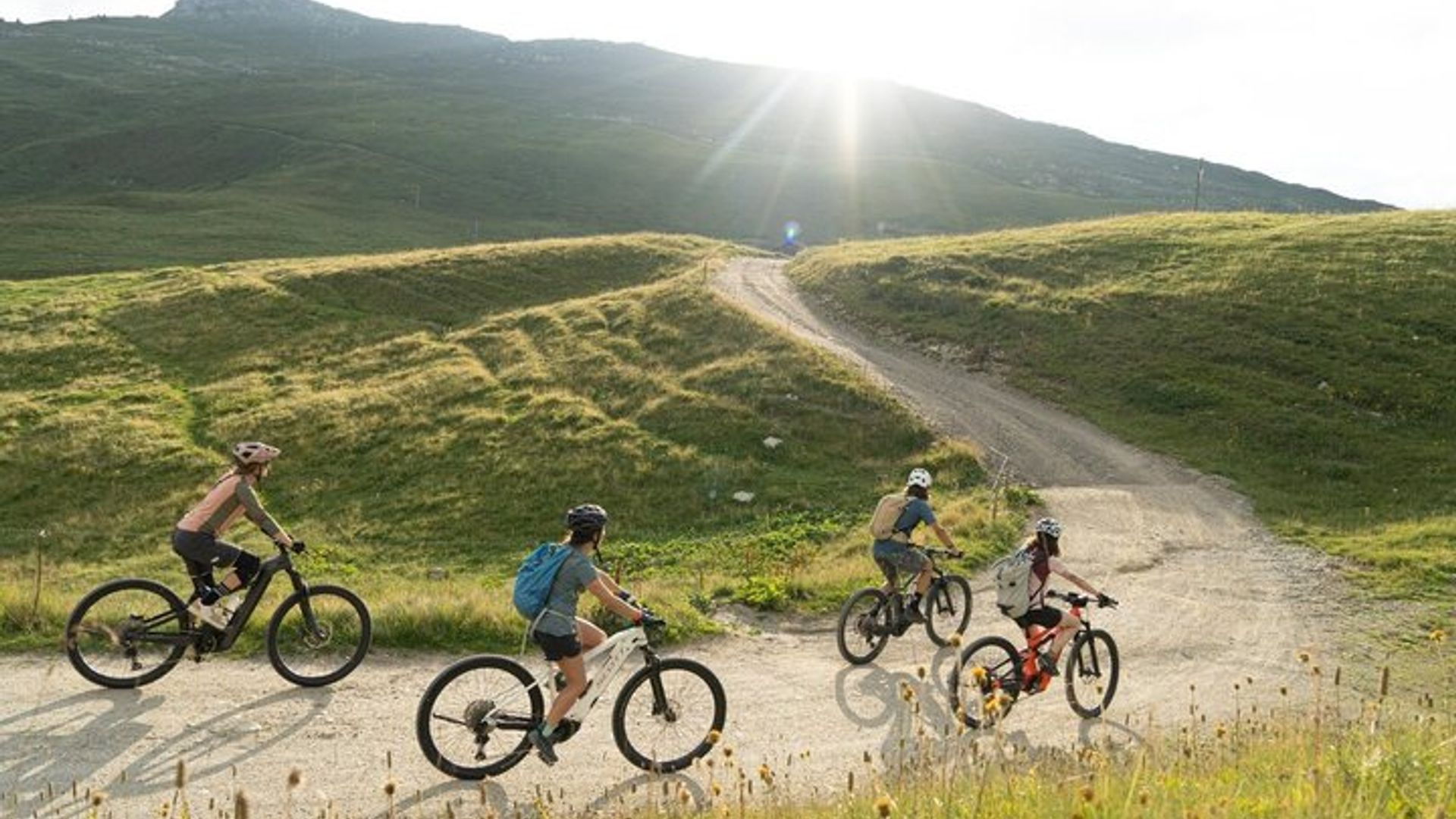 Rutas autoguiadas en bicicleta de montaña eléctrica en Chamonix con GPS