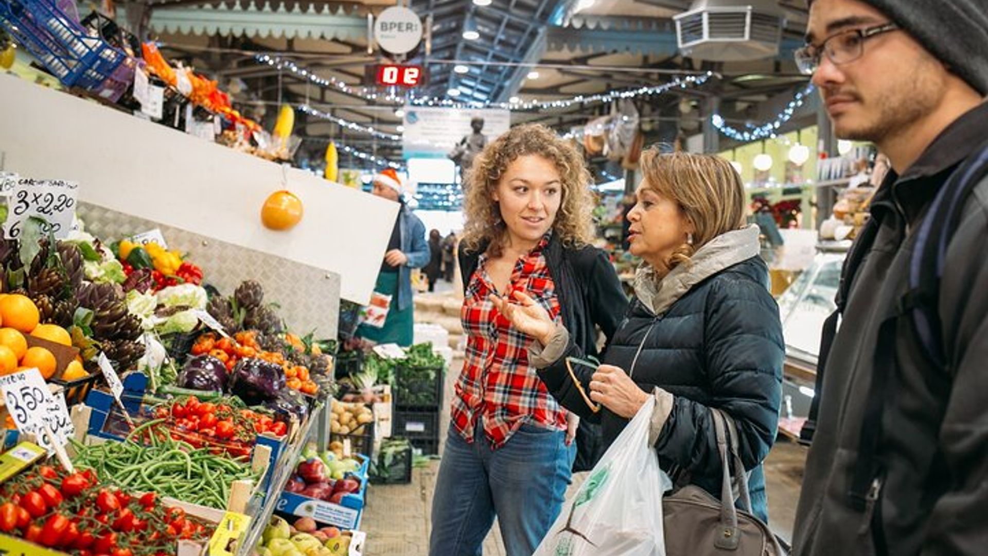 Rialto Market Tour & Tasty Aperitivo at a Local's Home in Venice