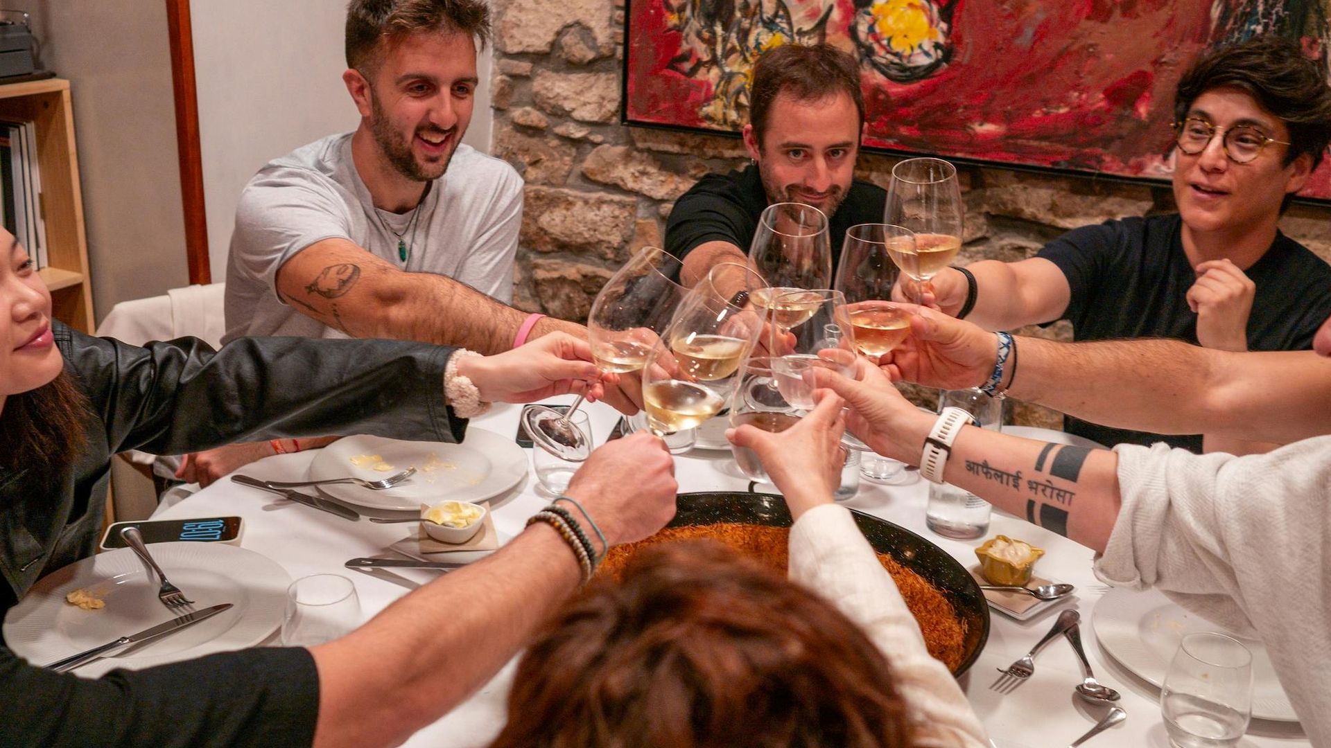 El Born Bites: Local Food and Wine Tasting Tour in Barcelona