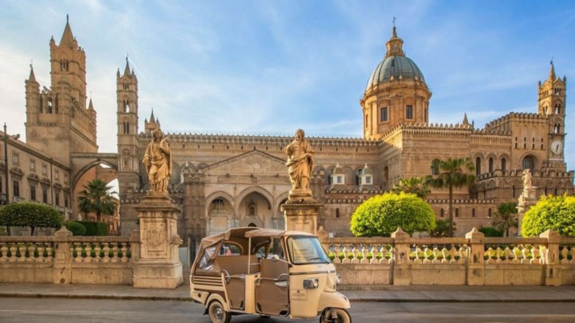 Balade en tuk tuk, voiture de singe