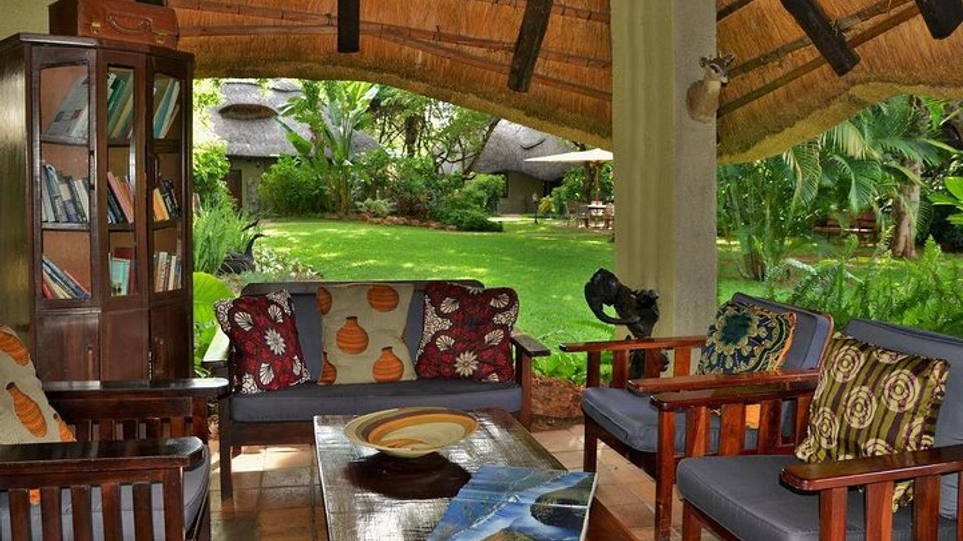 4 วัน / 3 คืน แพ็คเกจ Bayete Guest Lodge