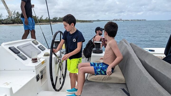 Nassau 3-Stop Snorkel Tour With Pig Beach and Lunch