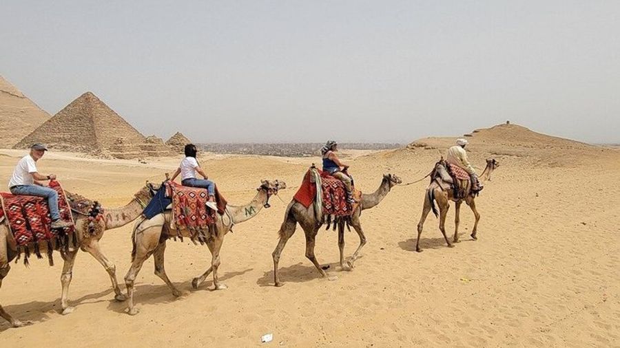 Private Giza Pyramids and Sphinx Tour with Lunch and Camel Ride