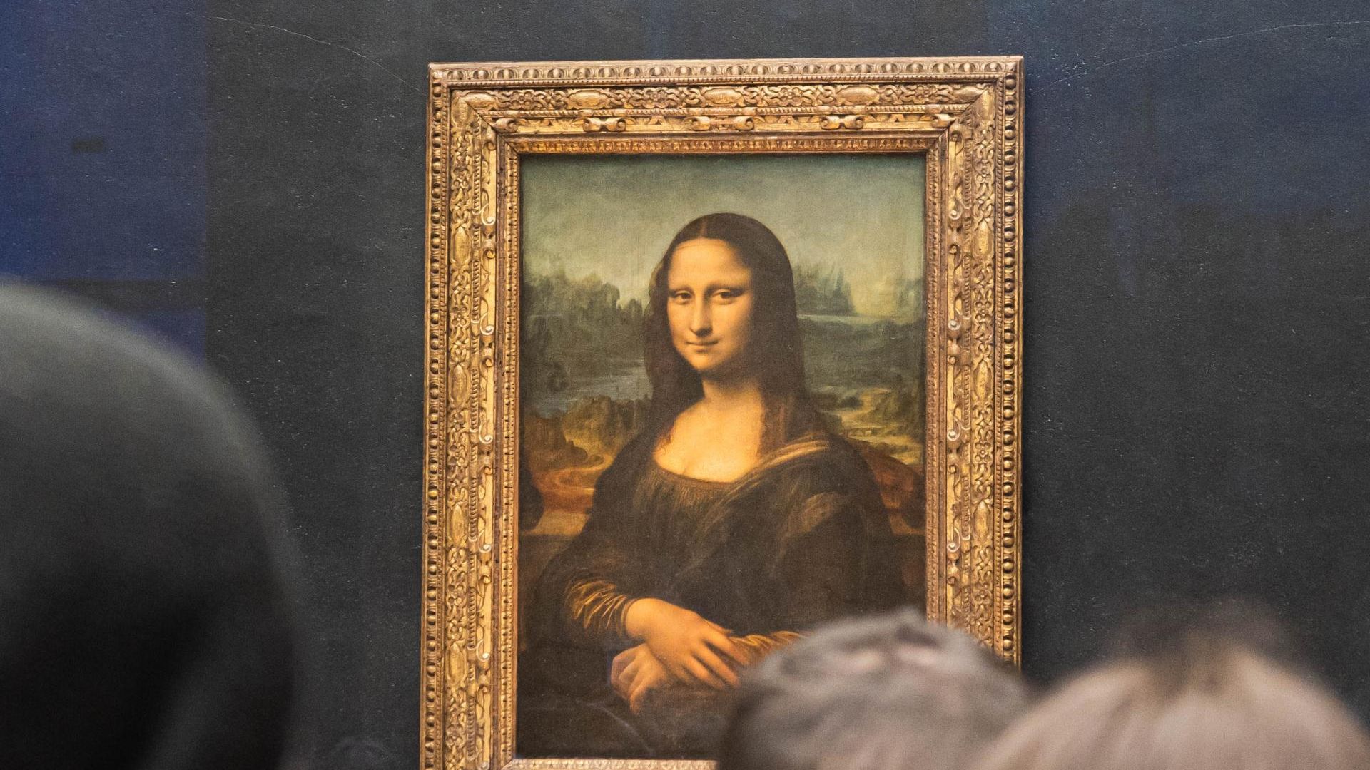 Louvre - Walk through masterpieces with reserved entry and Seine River cruise ticket