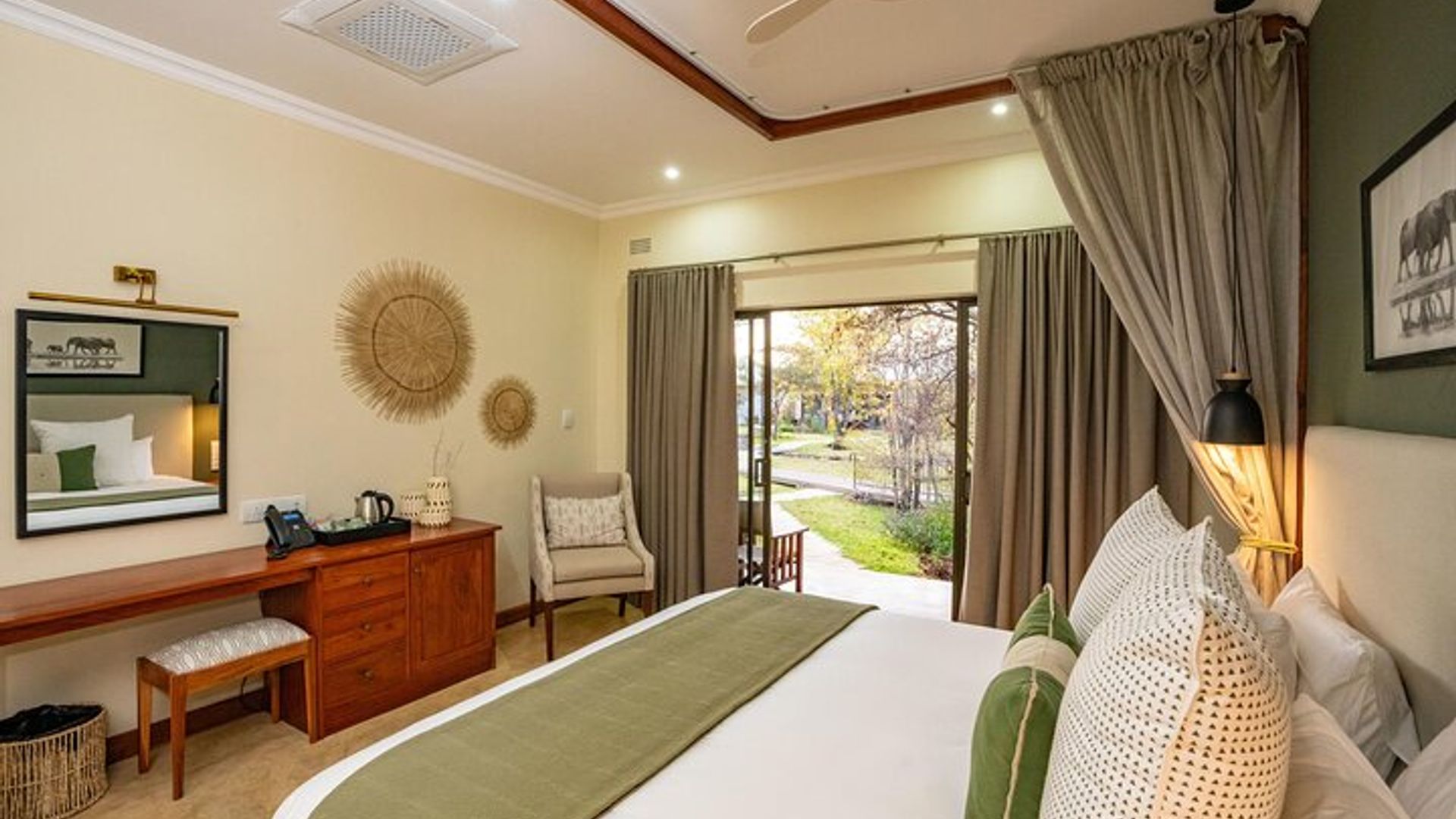 4 Nights Victoria Falls & Chobe National Park Package