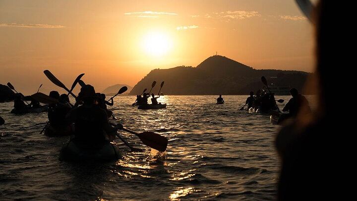 Dubrovnik Sunset Kayaking Along The City Walls