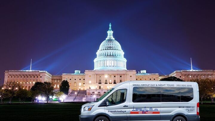 Washington DC: National Mall 10 Top Attractions Night Van Tour