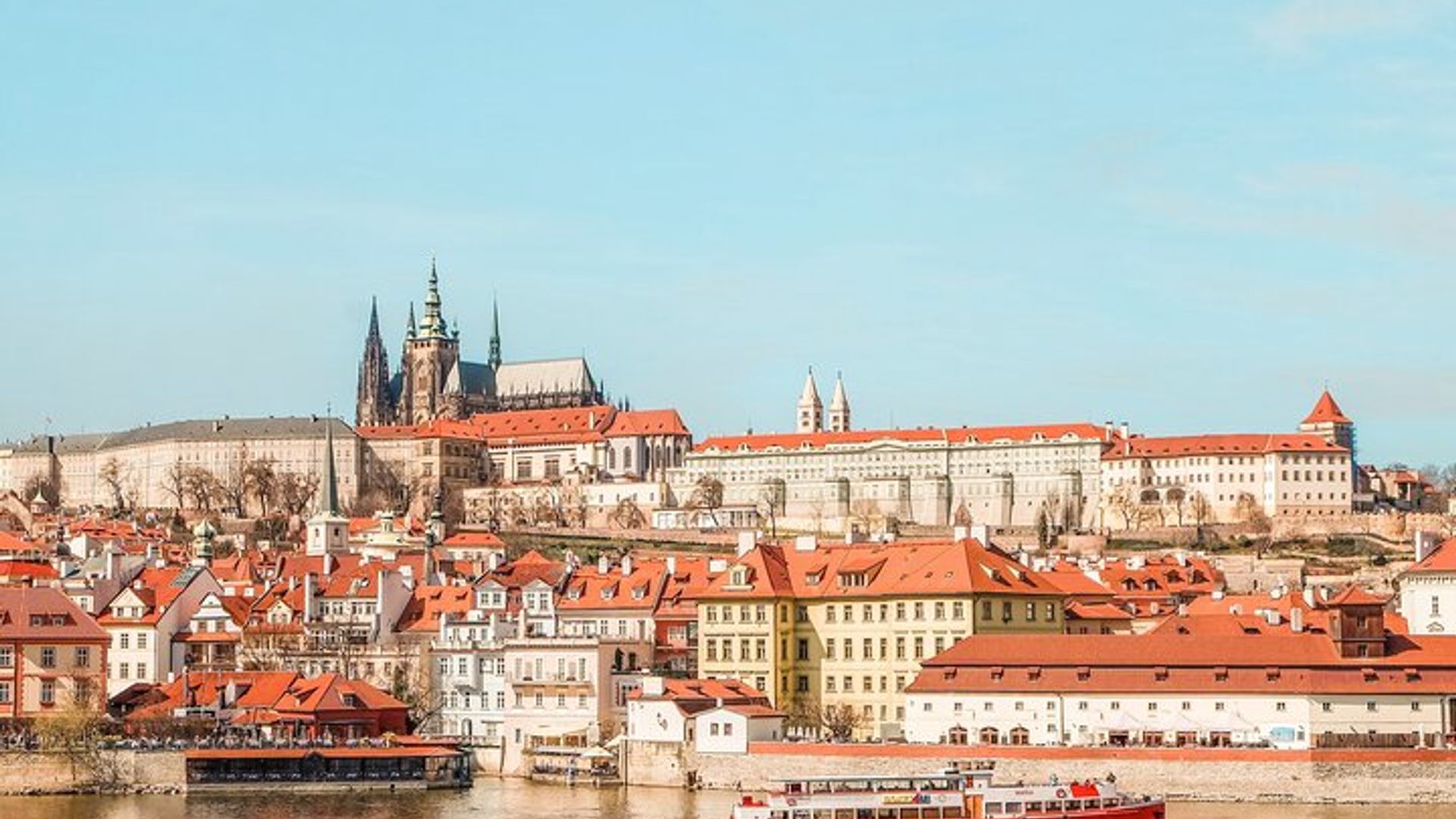 Discover the Best of Prague: Private Tour incl Best beer tasting
