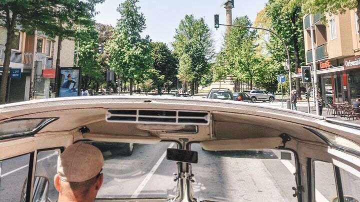Private Porto Sightseeing by Vintage VW Kombi (up to 8 people)