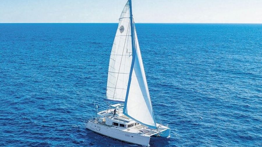 4 Hours Exclusive 45' Lagoon Catamaran Experience