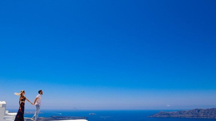 Santorini: Private Custom Tour With Photographer