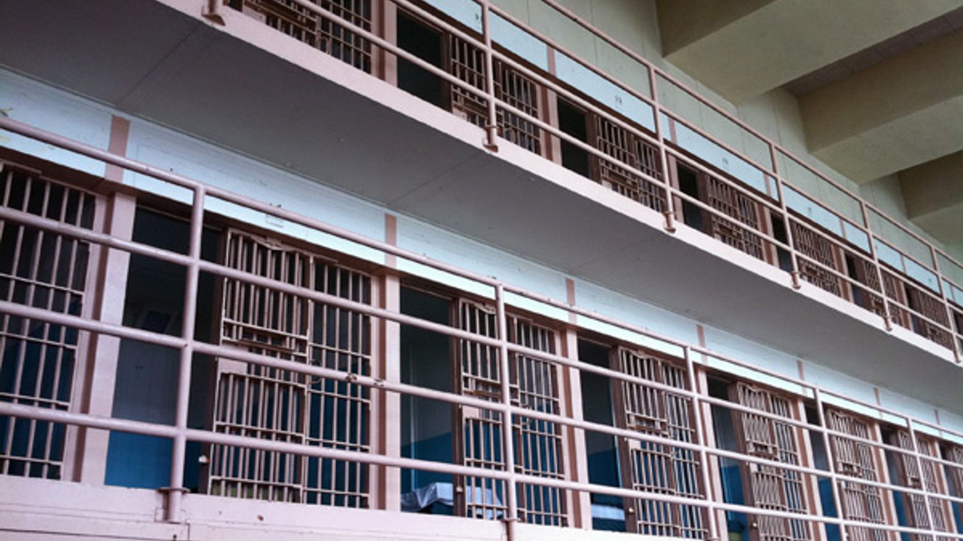 Alcatraz & 2-Day Hop-On Hop-Off image 1