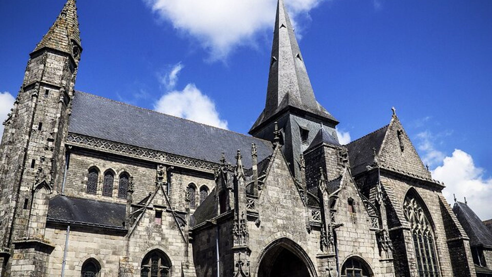 Guérande 1-hour audio guided walking tour and 14 audio commentaries