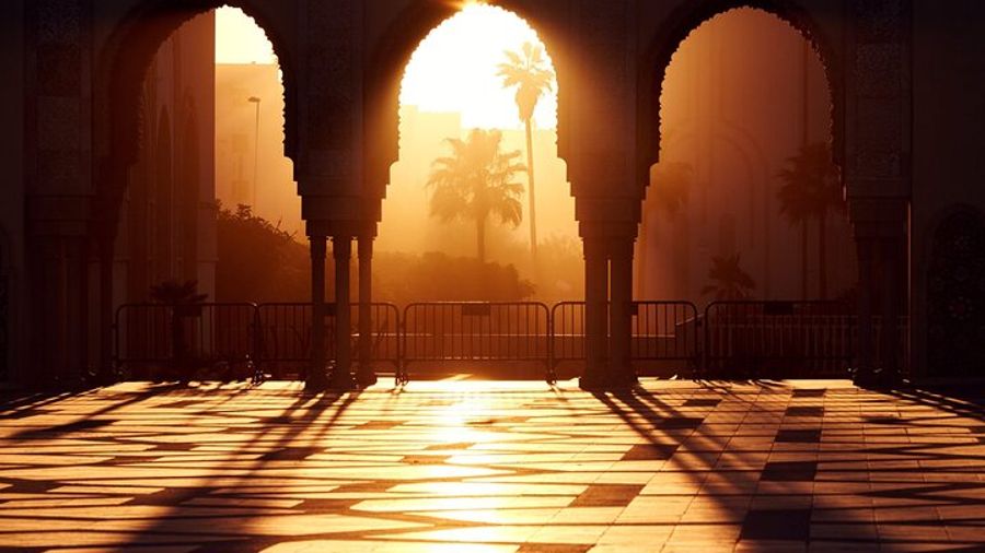 Casablanca by Night Small-Group Tour with Moroccan Dinner