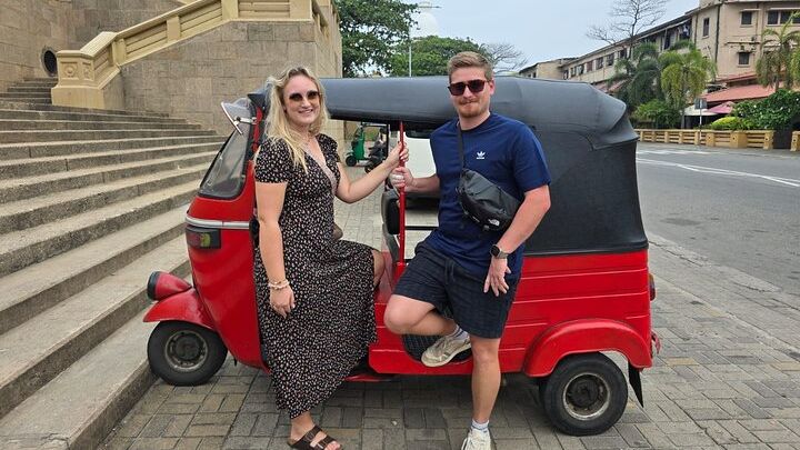 Colombo Private Heritage and Cultural Temples Tuk-Tuk Tour