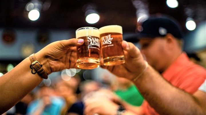 Boston Guided Brewery Tour with Tastings, plus Lunch or Dinner
