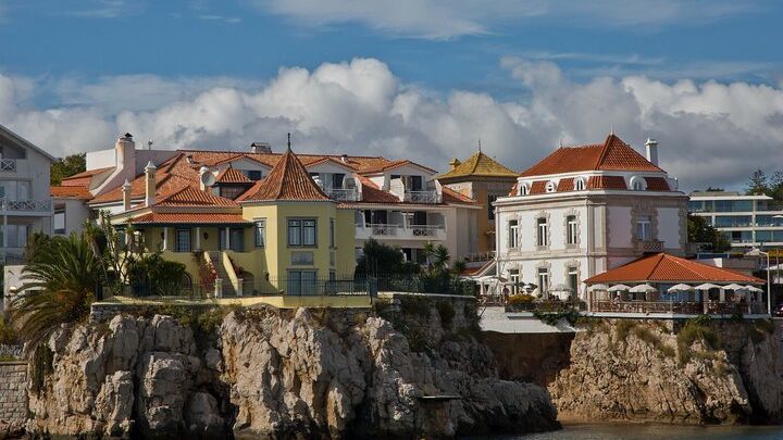 Cascais Private Historical Sightseeing Tour With Photographer