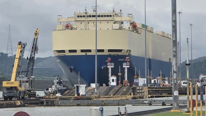 Private Layover Panama Canal and Old Town Private Tour