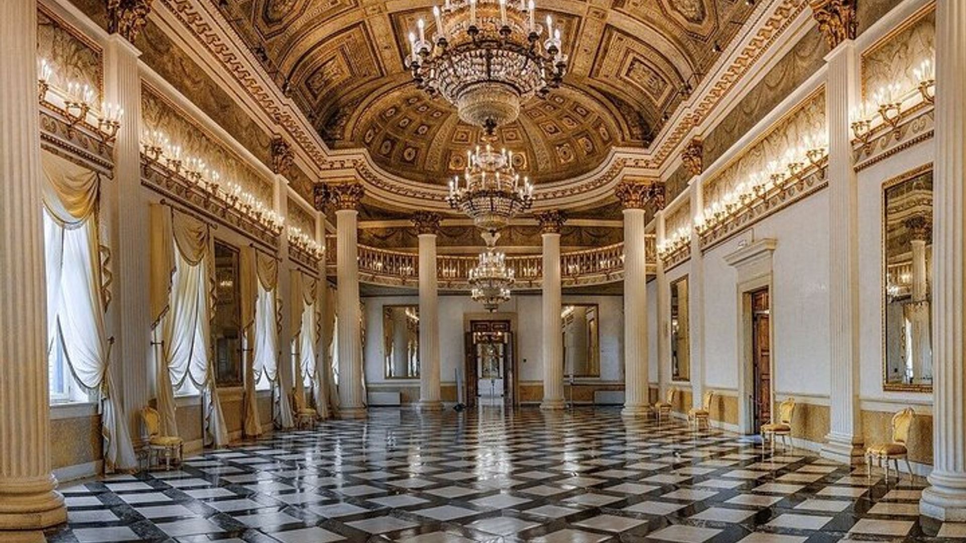 Venice Royal Palace Skip-the-Line Ticket with Premium Audio Guide