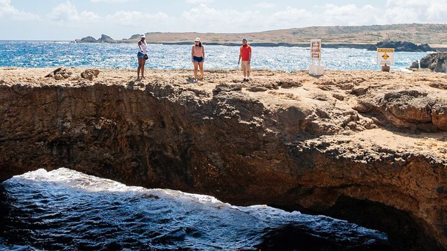 Best of Aruba by Bus