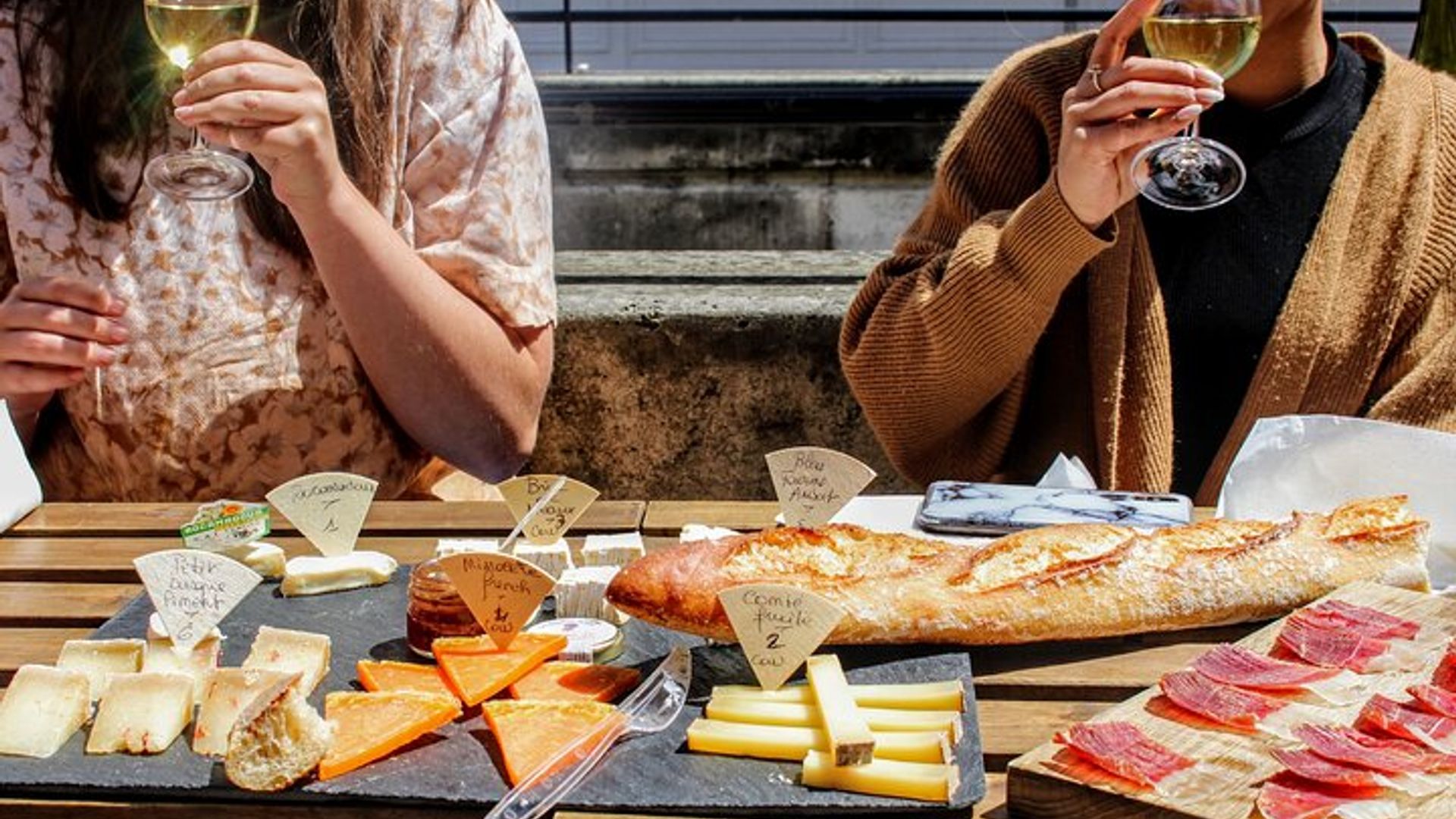 Paris: Saint-Germain Food and Wine Small-Group Tasting Tour