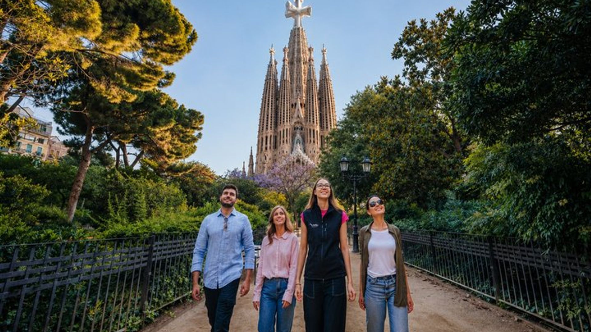 Barcelona: Sagrada Familia Official Guide and Timed Entry