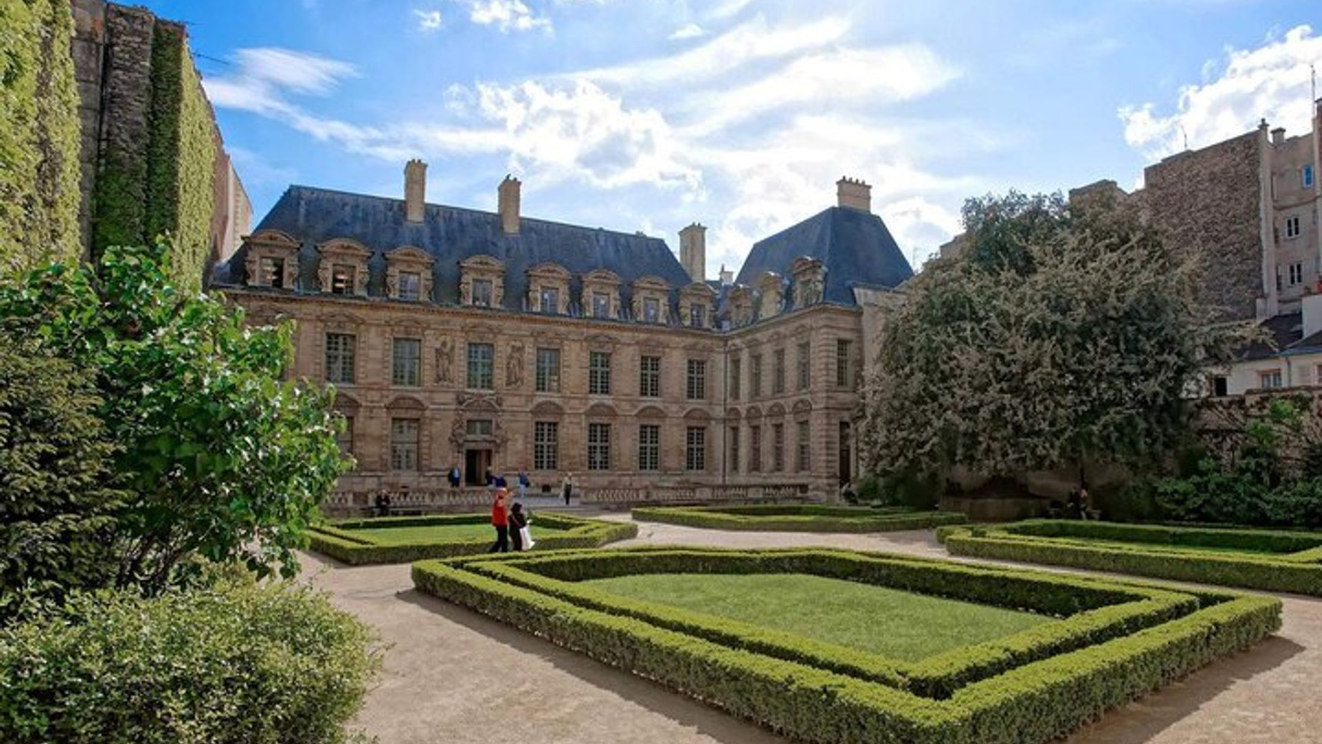 Paris Private Tour - Food & Cultural Tour, Le Marais district