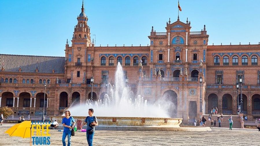 Cultural Walking Tour of Seville Monumental