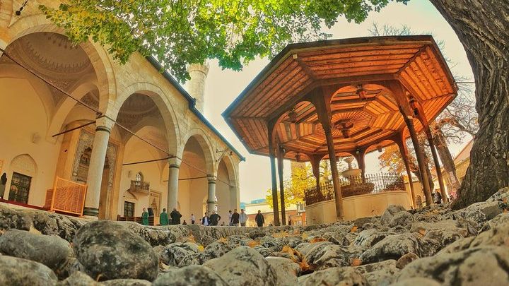 Sarajevo: Comprehensive Small-Group City Walking Tour