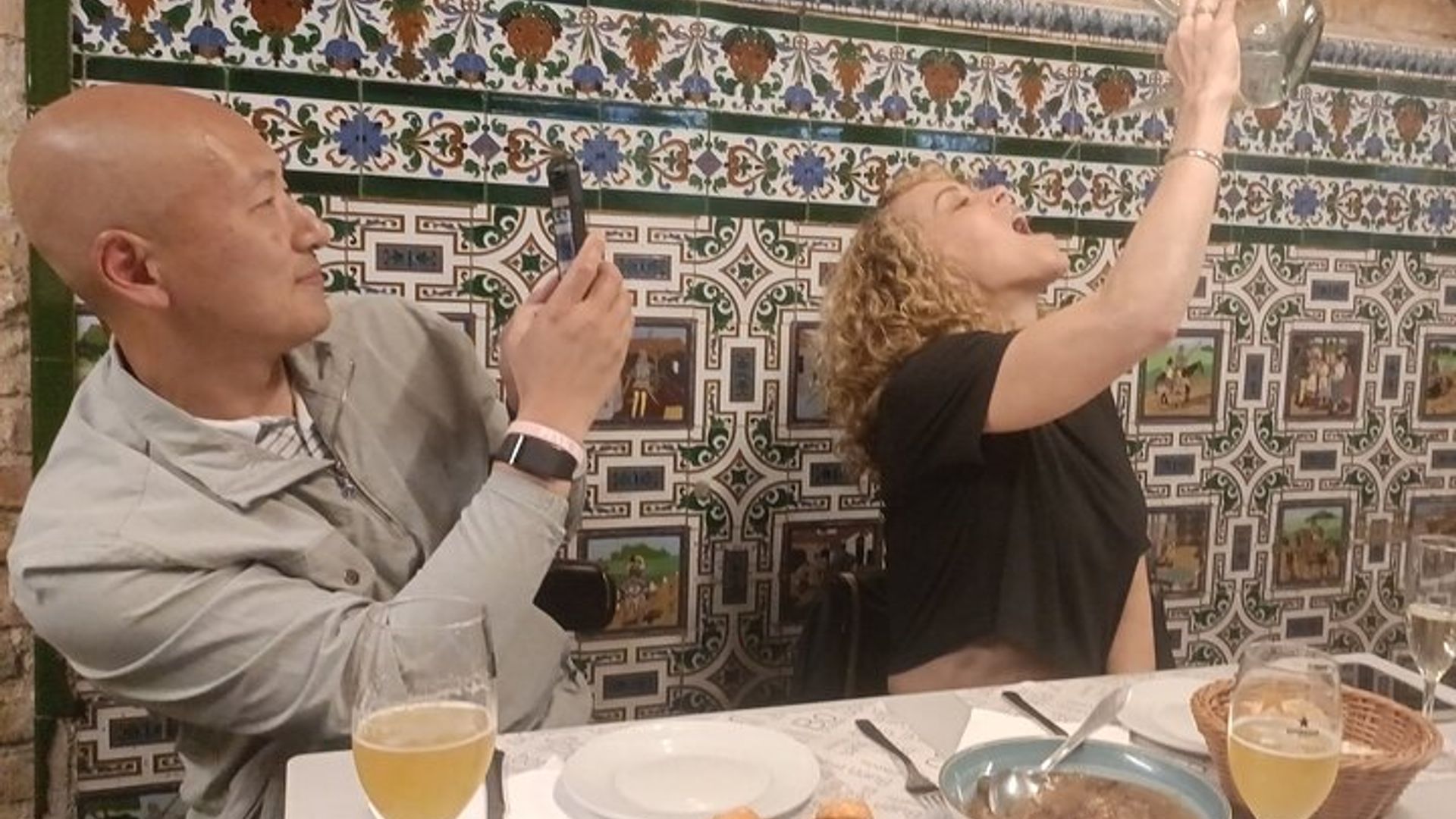 Barcelona: Private & Customized Foodie Tapas Tour With a Local