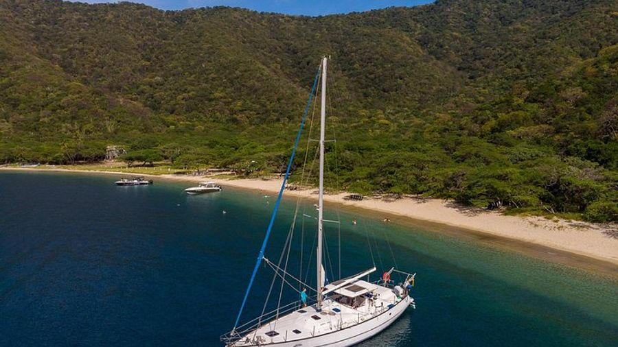 Sailing excursion to Tayrona National Park