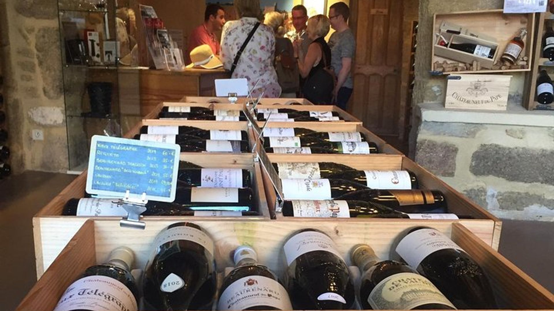 Aviñón, palacio del Papa y degustación de vinos de Côtes du Rhône