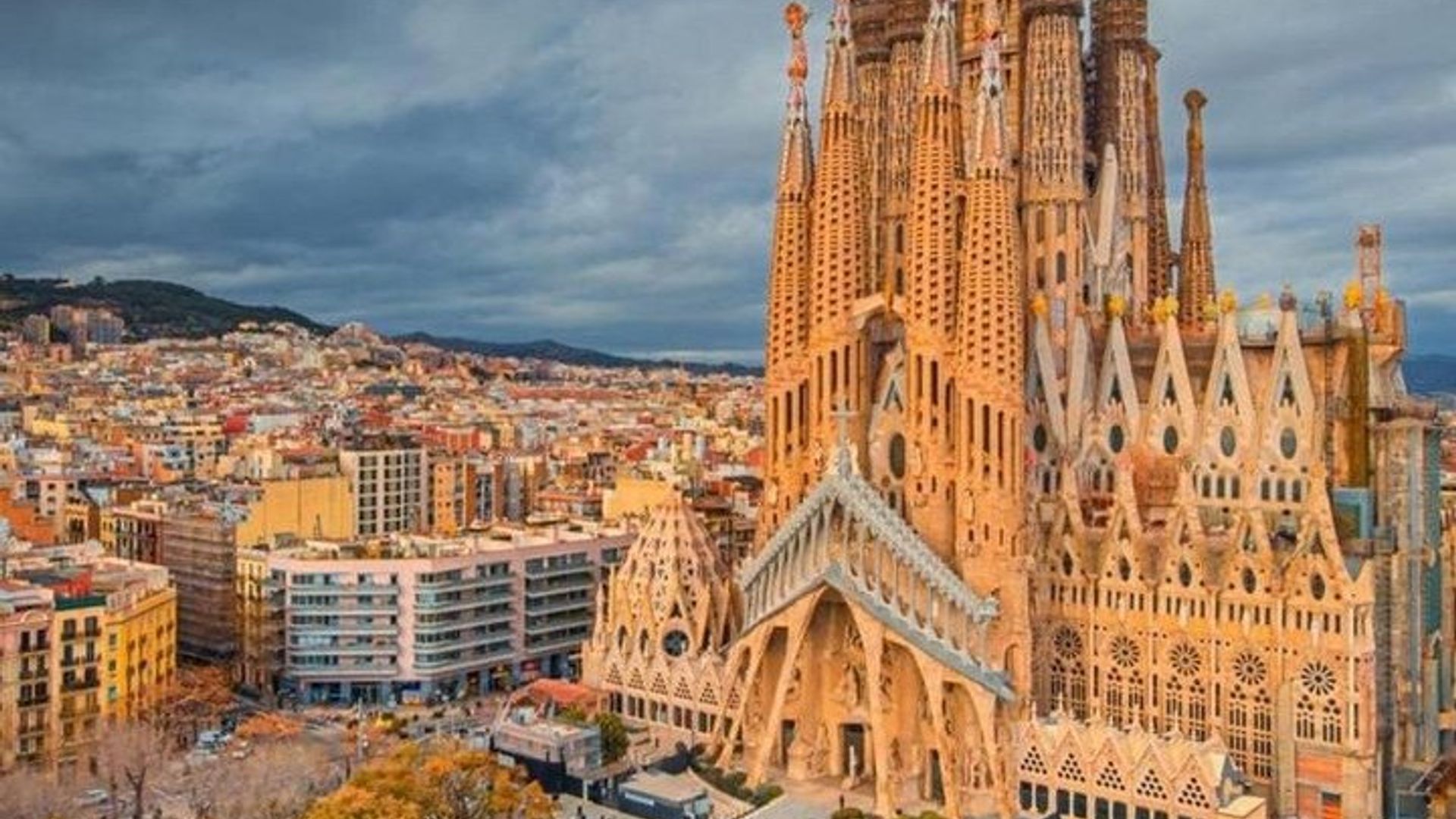 Sagrada Familia Skip the Line Tour