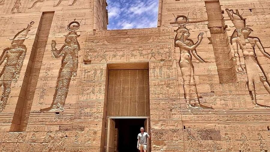 4-Days 3-Nights Cruise From Aswan To Luxor including Abu Simbel Hot Air Balloon