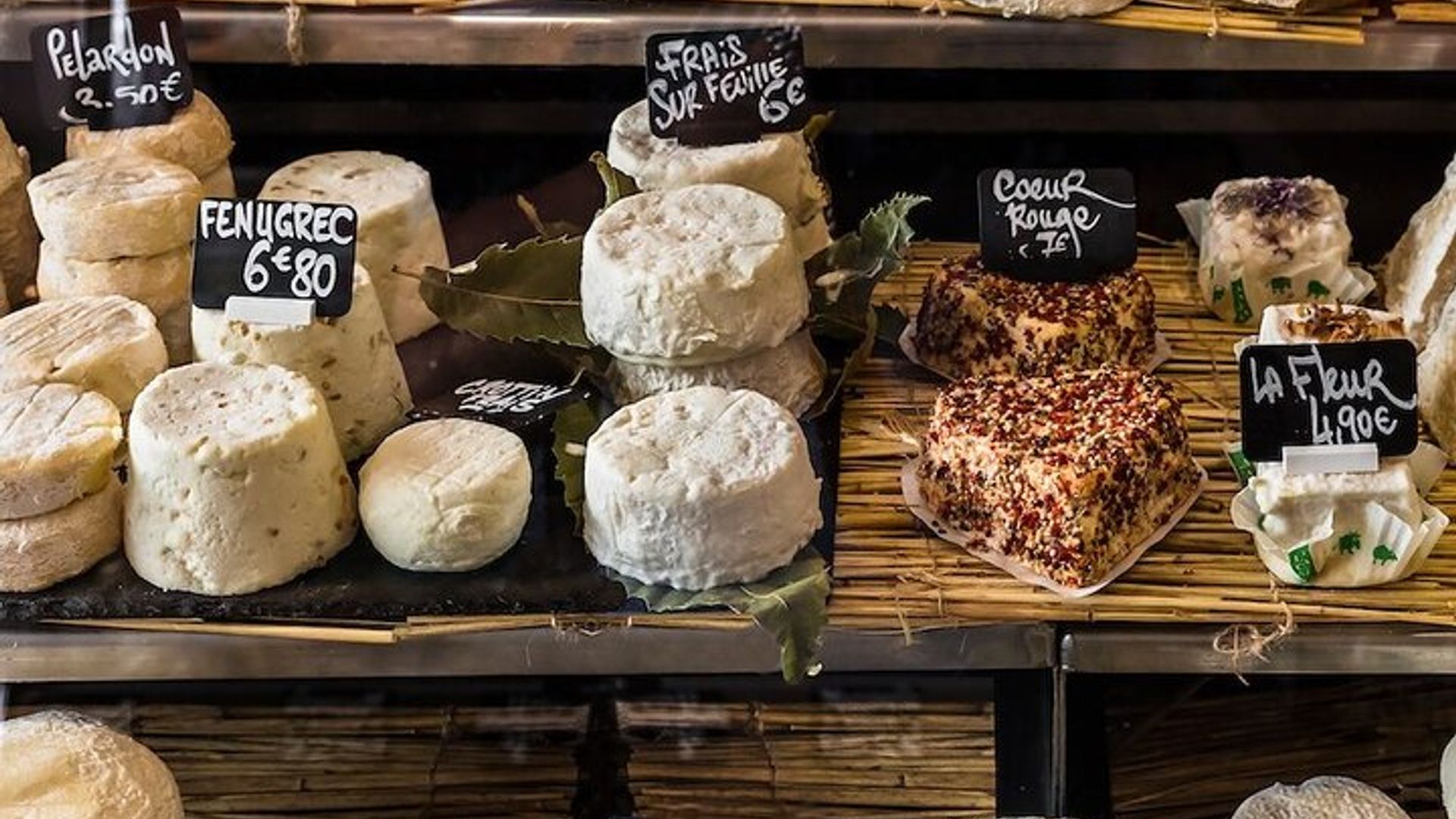 Paris: Les Halles Self-Guided Mobile App Walking Food Tour