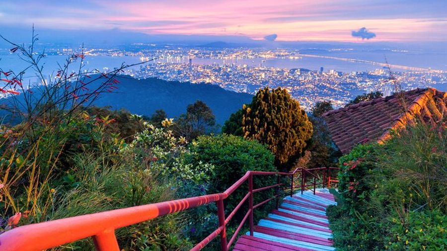 George Town Private Highlights Tour With Penang Hill Train