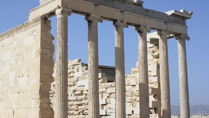 Visit of the Acropolis with an official guide in Spanish